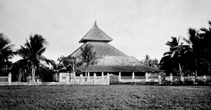 Kerajaan demak kerajaan islam pertama di jawa