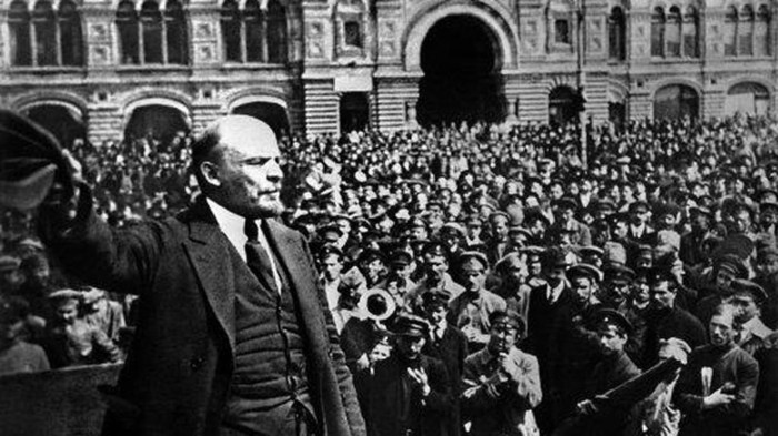 Revolusi rusia 1917 latar belakang jalannya dan dampaknya