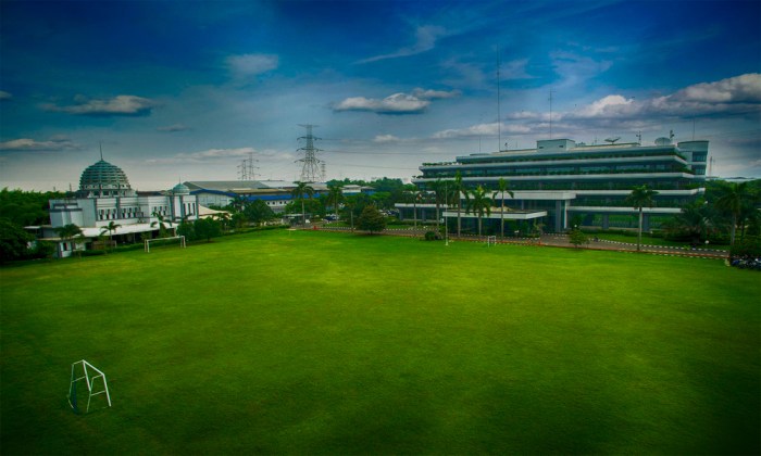 Review Gaji di PT Sampoerna Agro vs PT Astra Agro Lestari