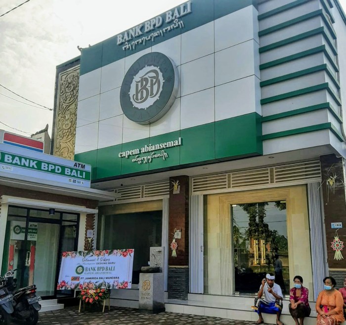 Gaji PT Bank Pembangunan Daerah Papua (Bank Papua)