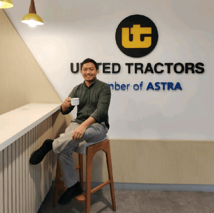 Gaji PT United Tractors