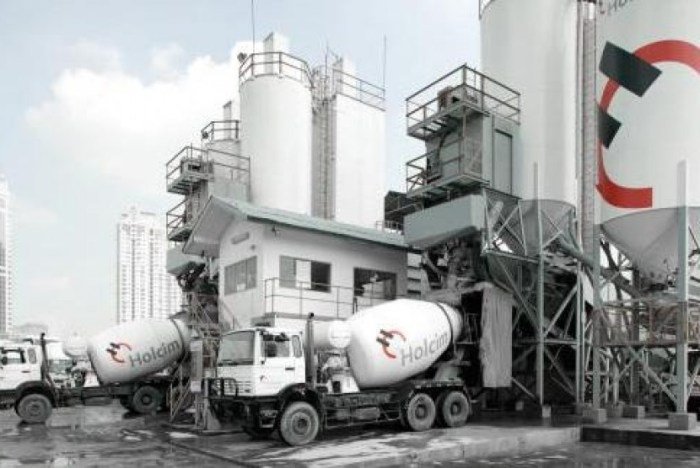 Waskita karya implementasi lakukan persero tbk sisi pengelolaan daya manusia perusahaan keberhasilan faktor penentu bisnis Gaji dan Fasilitas di PT Holcim Indonesia dan PT Waskita Karya