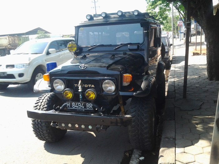 Jual beli mobil bekas di olx