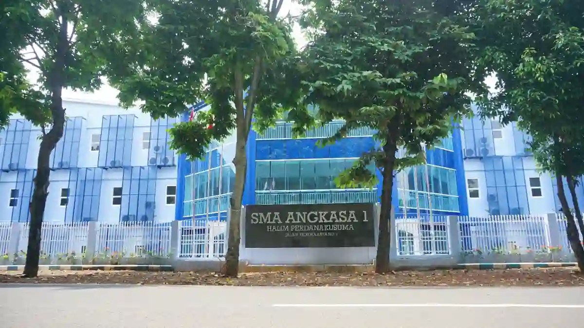 Biaya Masuk SMA Angkasa Adisutjipto