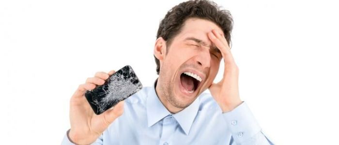Cara selamatkan data jika layar smartphone pecah atau mati