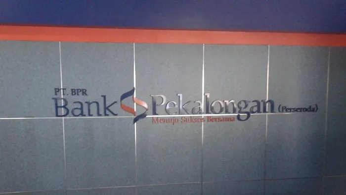 Gaji pt bank perkreditan rakyat bkk kota pekalongan 2025