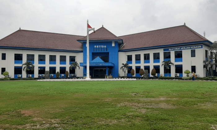Lulusan sttd gaji ptdi awal