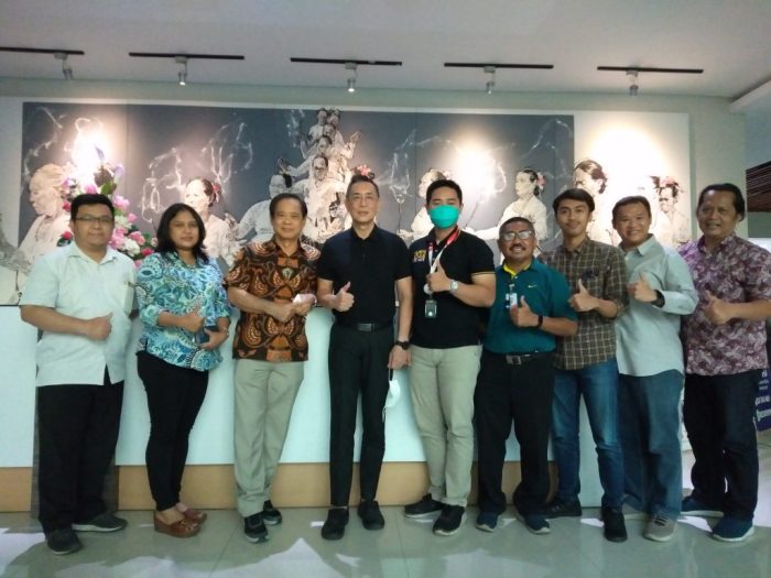 Gaji pt hartono istana teknologi