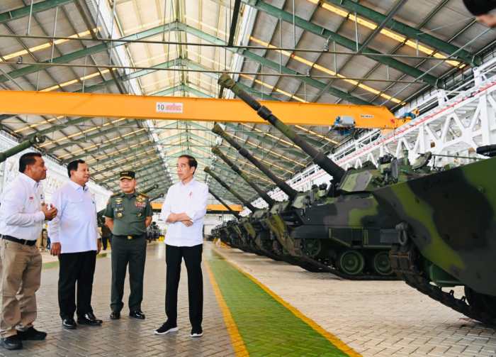Gaji pt pindad