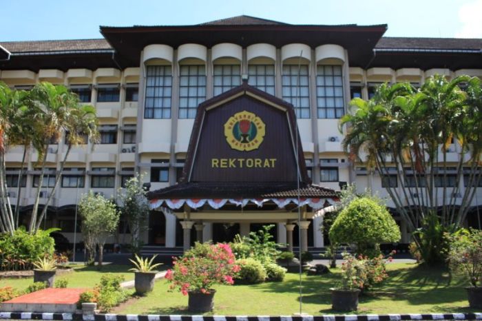 Gaji lulusan universitas mataram unram