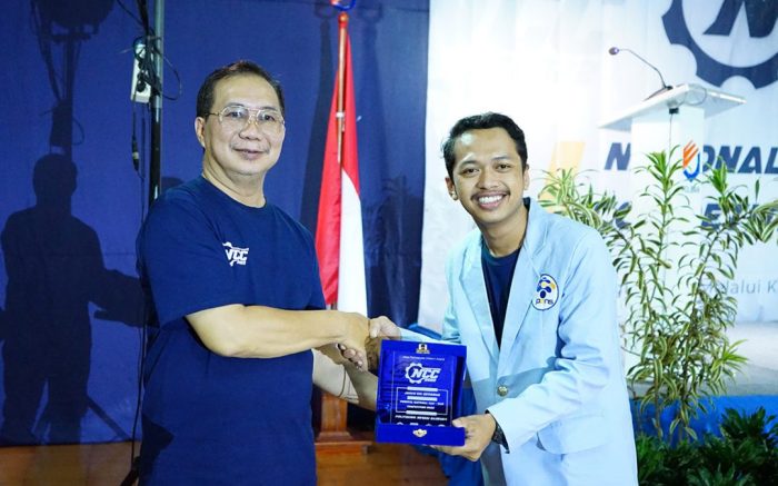 Gaji lulusan politeknik elektronika negeri surabaya pens